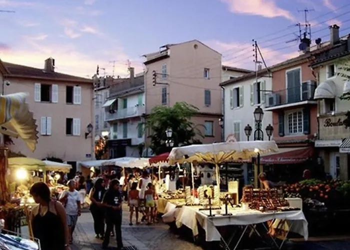 Rénové Avec Parking à - Fr-1-226-557 Sainte-Maxime