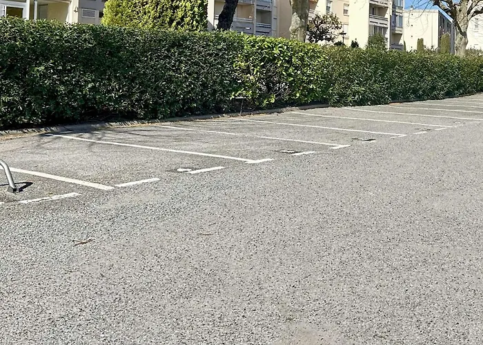 Renove Avec Parking A - Fr-1-226-557 Sainte-Maxime